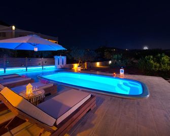 Melfe Villas - Pefki - Bazén