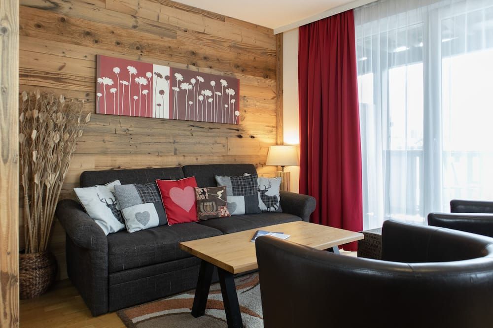 Apartments Adler Resort by Alpin Rentals - Kaprun - Living room