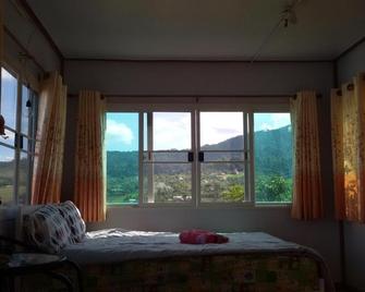 Janthawat Khaokho Resort - Khao Kho - Schlafzimmer