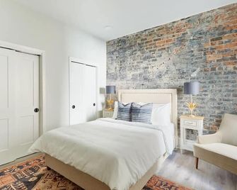 Roami at Canal Quarters - New Orleans