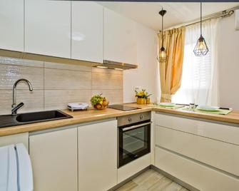 Apartment Petric, old town Hvar - Hvar - Küche