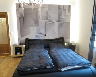 Domizil Adler - Dresden - Schlafzimmer
