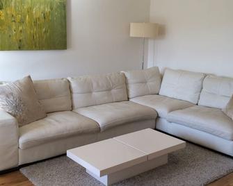 Beautiful Kingston apartment - Kingston upon Thames - Living room