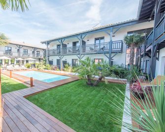 L'Anderenis Boutique Hôtel - Andernos-les-Bains - Piscina
