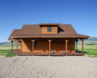 Montana Prairie Cabin - McAllister - Edificio