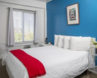 Economy Queen Room with Ensuite Bathroom - San Francisco - Slaapkamer