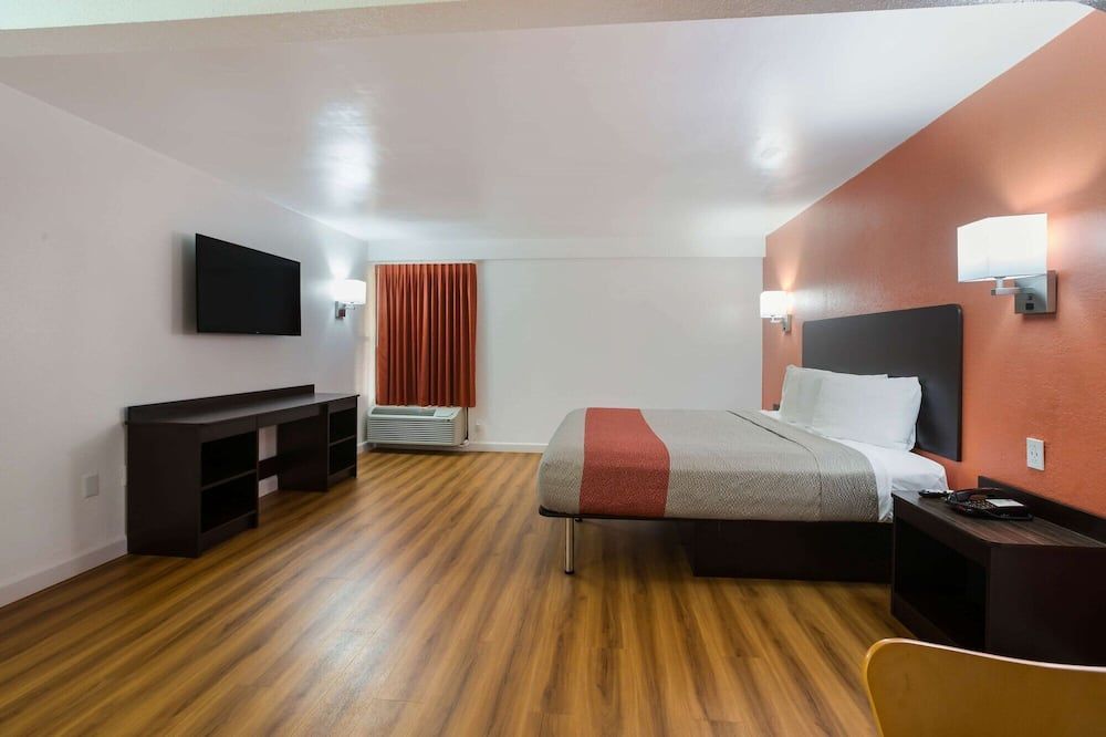 Motel 6 Suwanee. Ga Gwinnett Center - Suwanee