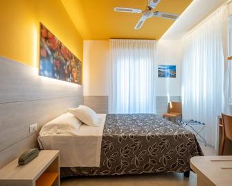 Hotel Clipper - Pesaro - Phòng ngủ