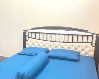 Hotel O Wisma Alam Syariah Near Pln Gardu Induk Mamuju - Mamuju - Kamar Tidur
