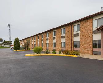 Quality Inn Waverly - Waverly - Building