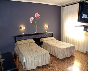 Hostal El Botero - Monreal del Campo - Habitación