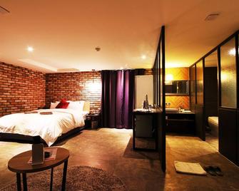 Sr Design Hotel - Yongin - Bedroom