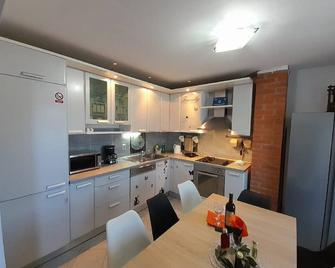 Apartments Dalamar - Kozarica - Cocina