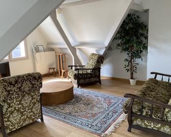 Villa 180 m2 sleeps 8 300 m from the beach, 170 m from golf - Bréhal - Salon