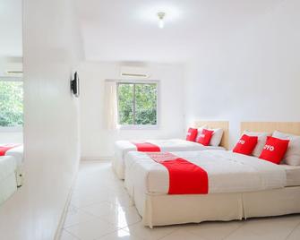 Hotel House Of Eva Syariah By OYO Rooms - Yakarta - Habitación
