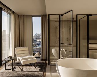 Capella Sydney - Sydney