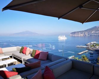 Hotel Continental - Sorrento - Parveke