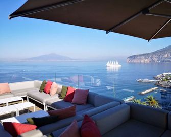 Hotel Continental - Sorrento - Balkon