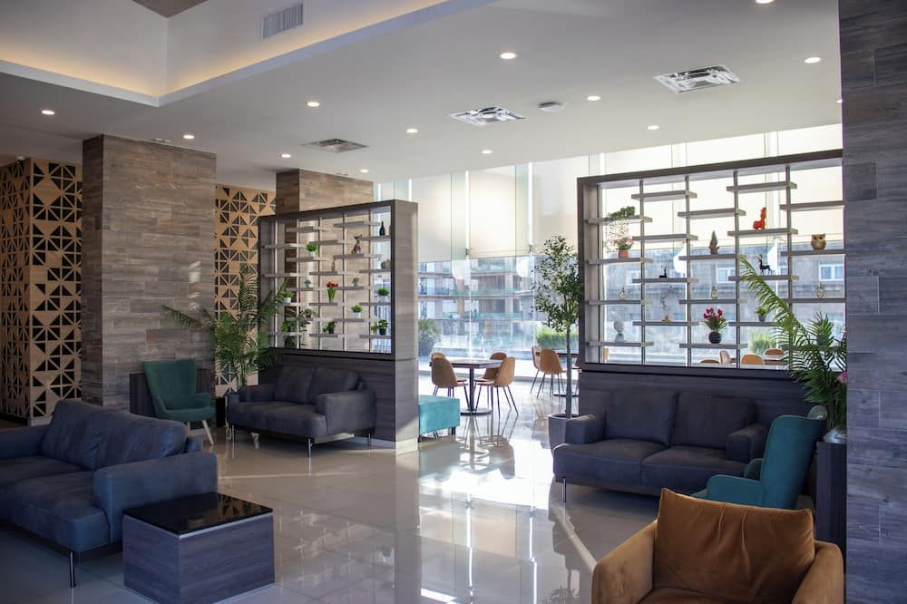 هوتل كافيا مونتيري - مونترّي - ردهة