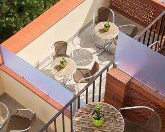 Hotel Everest - برشلونة - شرفة