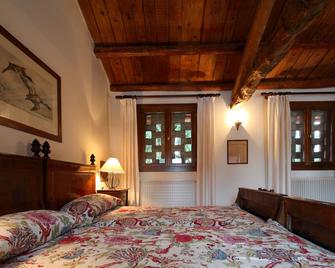Ca 'Milone Loft with pool sleeps 7 - San Pietro di Feletto - Bedroom