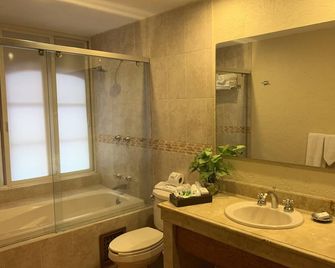 Hotel Boutique La Granja - Tequisquiapan - Bathroom