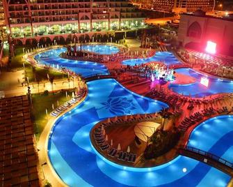Alan Xafira Deluxe Resort & Spa - Avsallar - Pool