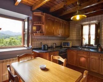 Casa Vacacional Miyares - Intriago - Cocina