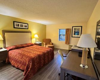 Country Host Inn - Franklin - Bedroom