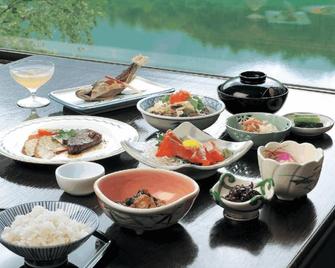 Kamikochi Taishoike Hotel - Matsumoto