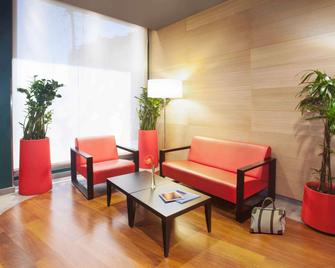 Ibis Madrid Centro Las Ventas - מדריד - בניין