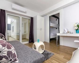 All Saints Suites Bb Kastela - Kastela