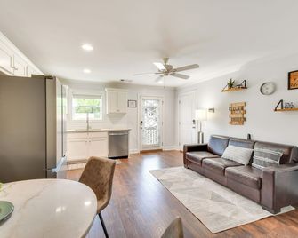 Walk To Shops And Dining Downtown Condo - Helen - Sala de estar