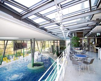 Santé Royale Hotel- & Gesundheitsresort Bad Brambach - Bad Brambach - Pool