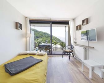 Bright Apartment for 4 Near Ski Slopes - Balcony and Ski Locker - Gourette - Salon