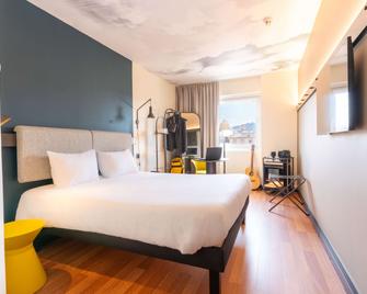 ibis Malaga Centro Ciudad - Málaga - Building