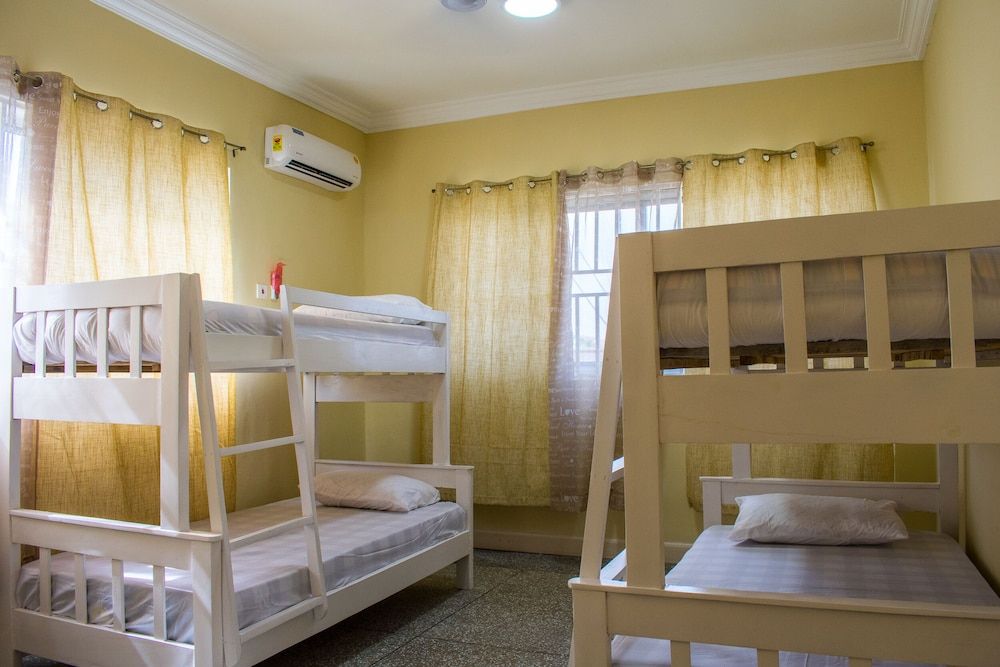 Brannic Lodge - Accra - Schlafzimmer