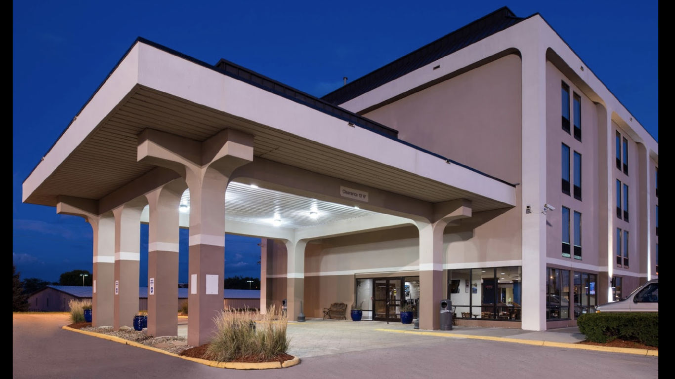 New Victorian Inn & Suites