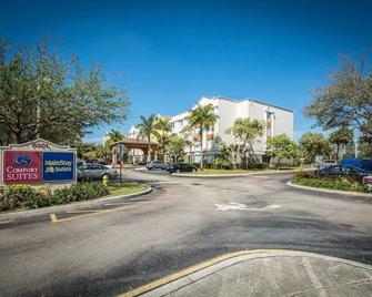 MainStay Suites Tamarac - Tamarac - Budova