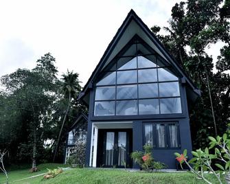 The Country House Chalets - Galle - Building