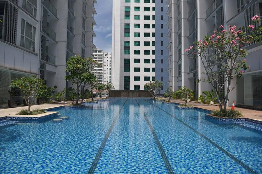 M Suites Condo Kuala Lumpur By Bonzer Home - كوالا لمبور - حوض السباحة
