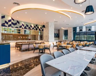 Mövenpick Living West Hanoi - Hà Nội