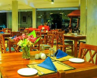 Lake Wind Hotel - Tissamaharama - Restaurant