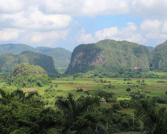 El Jardín de Daynelis - Viñales