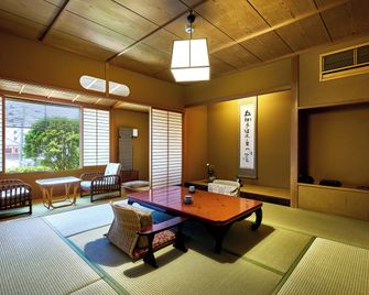 Yamatoya Besso - Matsuyama