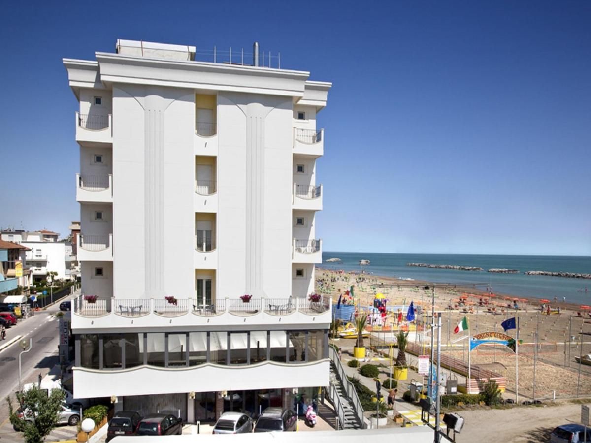 Hotel Zeus thumbnail 3