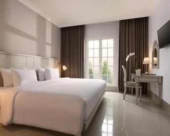 Hotel Santika Seminyak - Kuta - Bedroom