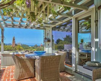Mid Century Modern with Ocean Views! . - Carmel-by-the-Sea