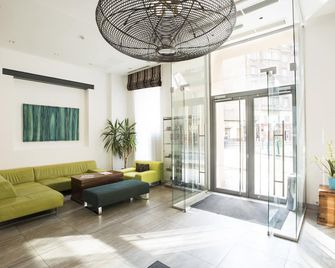 Atrium Fashion Hotel - בודפשט - לובי