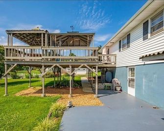 Charming 1-bedroom lower level house in Wytheville close to downtown. Sleeps 6-7 - Wytheville